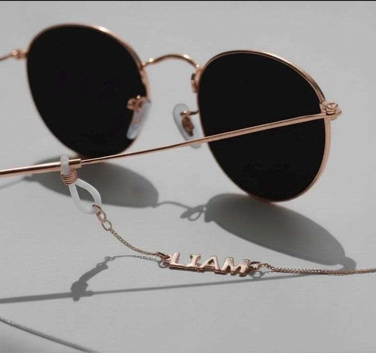 Personalisierte Sonnenbrillenkette mit optionalem bösen Blick-Anhänger