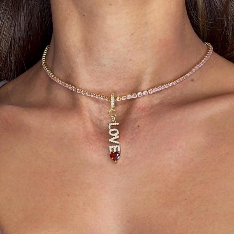 Sparkling pendant necklace