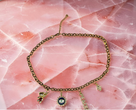 Chunky charm necklace